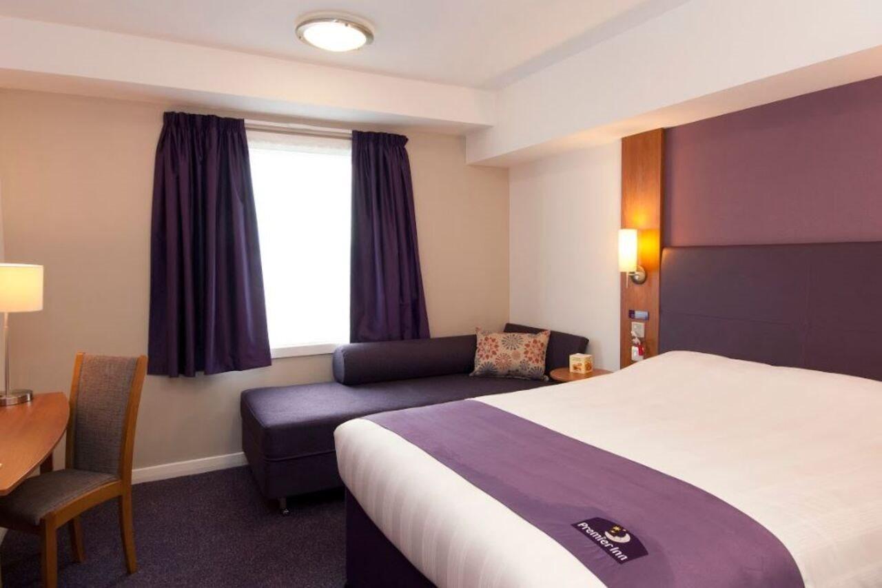 Premier London Heathrow Terminal 5 Hotel 3*